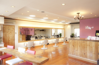 huge_salon